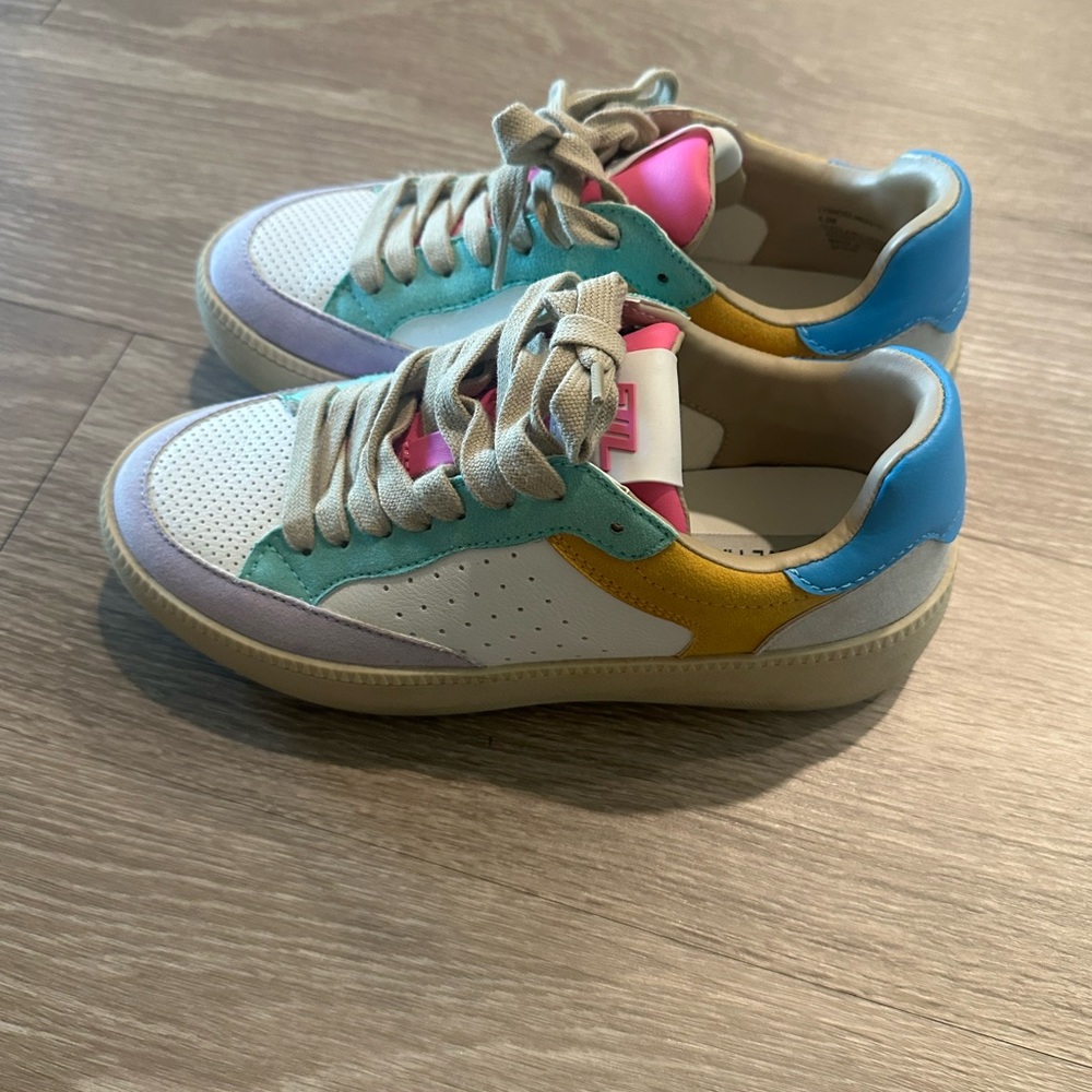 STEVE MADDEN LYNNOX COLORBLOCK TENNIS SHOES